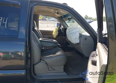 2003 GMC Sierra K2500 Heavy Duty from USA, damaged, VIN 1GTHK23173F183704